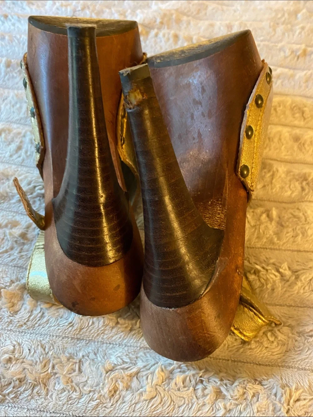 Pre-Loved Steve Madden Gold Leather Platform Slingback Heels with Studs.